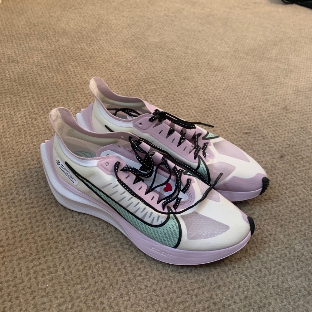 women’s Nike sneakers